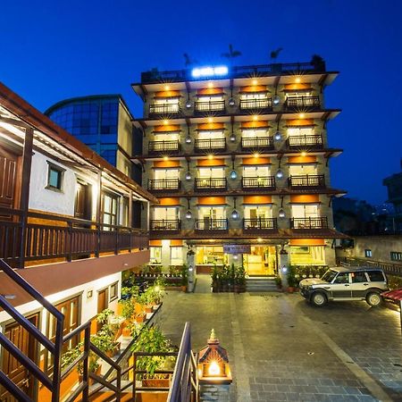 Hotel Kausi Pokhara Buitenkant foto