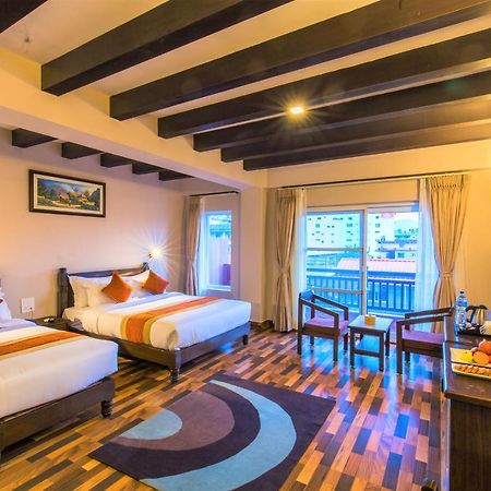 Hotel Kausi Pokhara Buitenkant foto