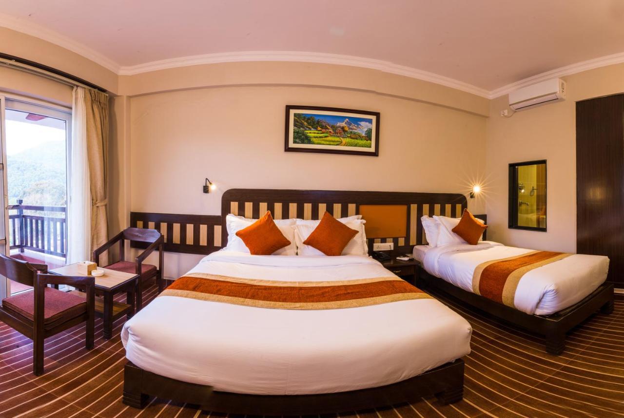 Hotel Kausi Pokhara Buitenkant foto