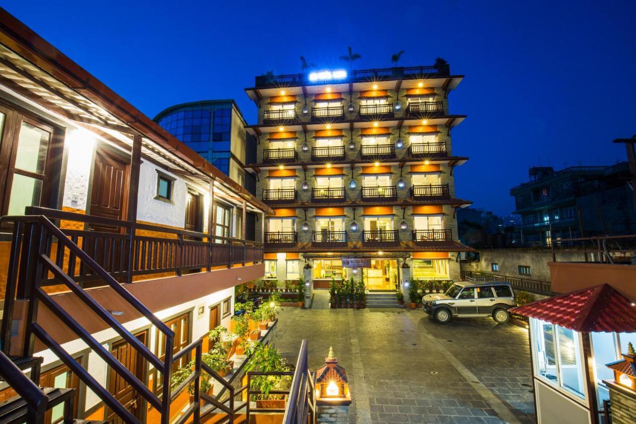 Hotel Kausi Pokhara Buitenkant foto