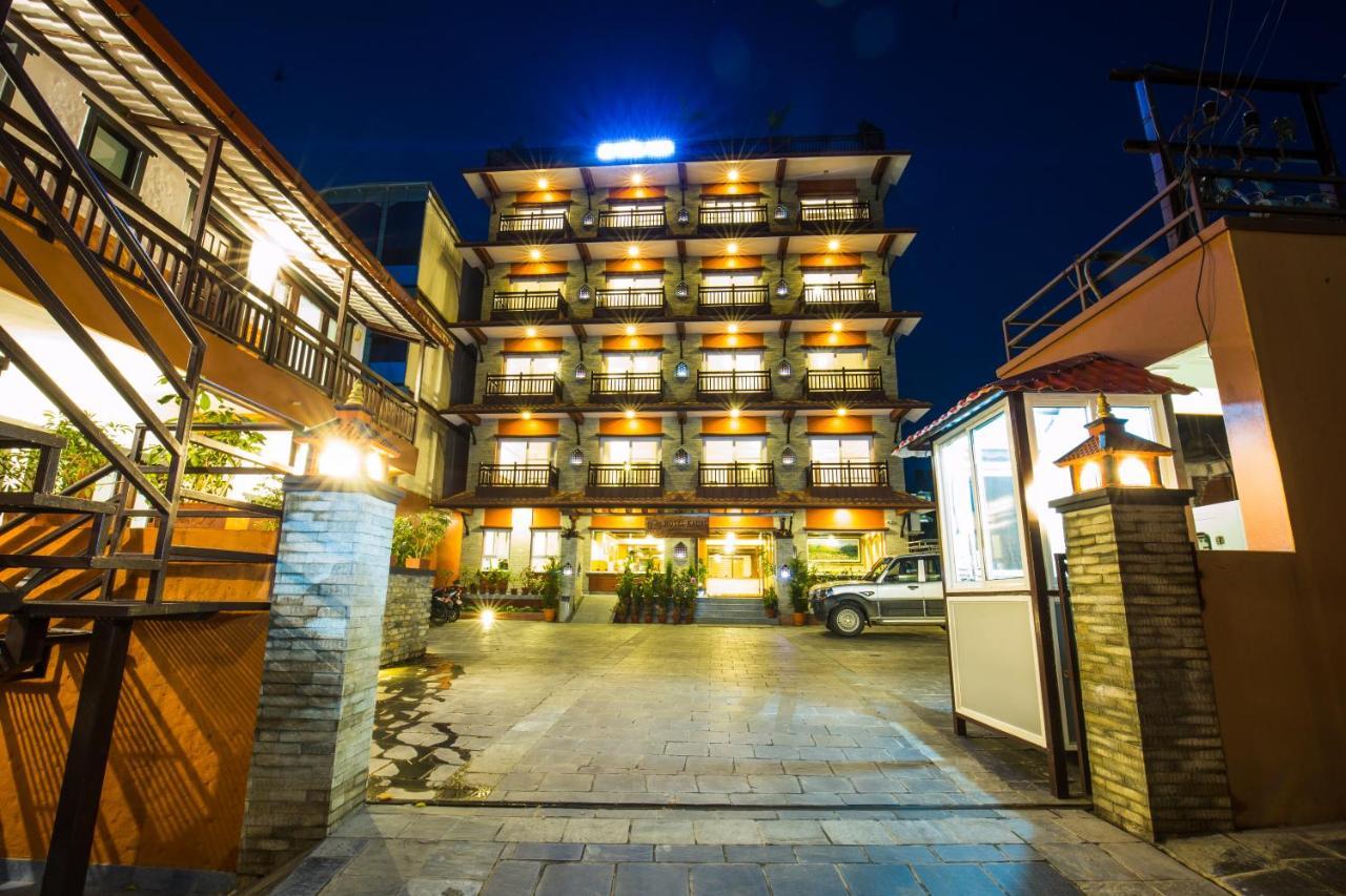 Hotel Kausi Pokhara Buitenkant foto